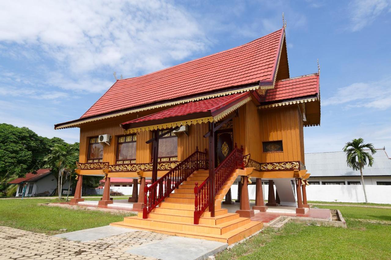 Amaris Hotel Muara Bungo - Jambi Exterior foto